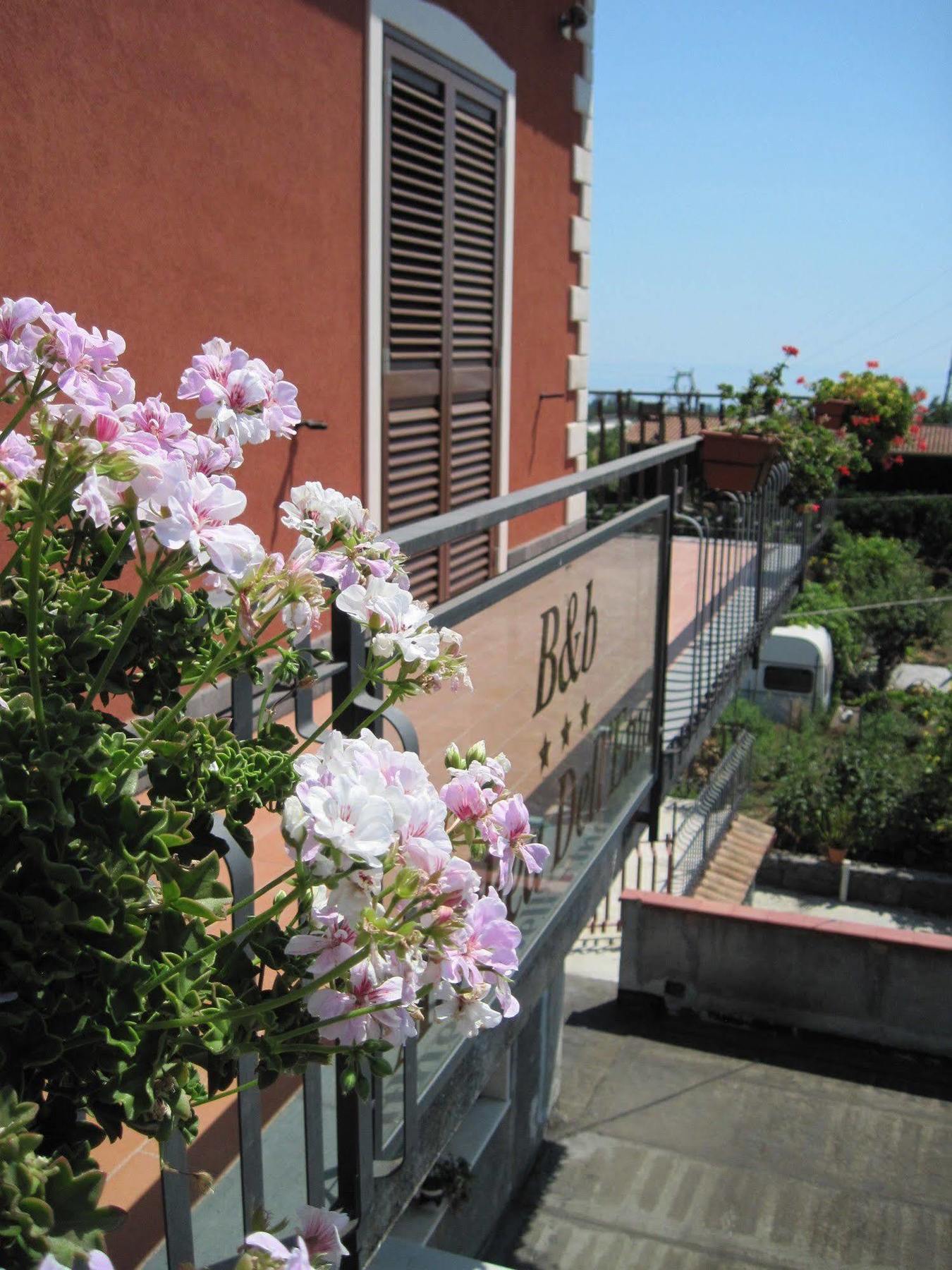 Bed and Breakfast Anthea Dell' Etna Santa Venerina Exterior foto
