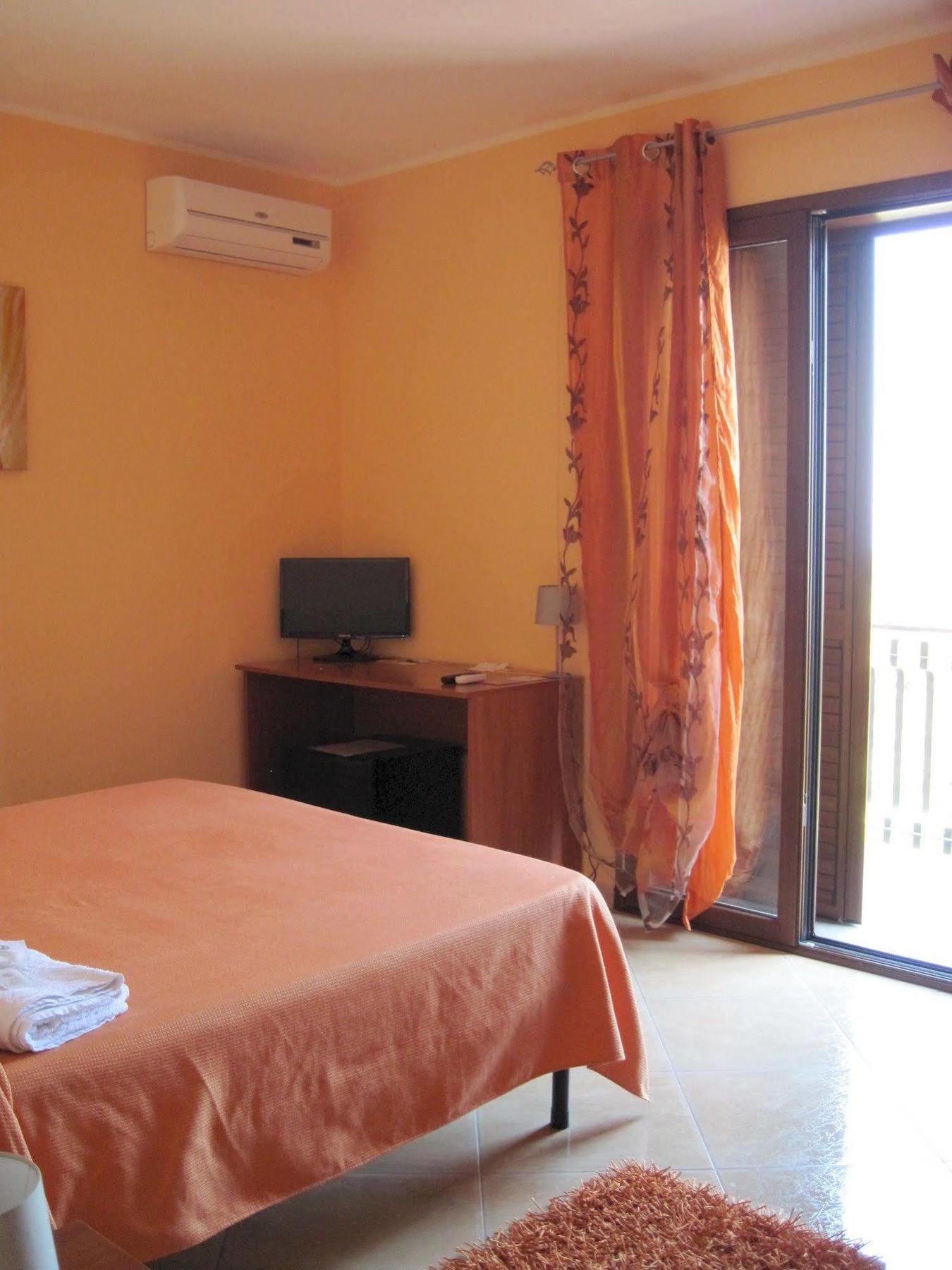 Bed and Breakfast Anthea Dell' Etna Santa Venerina Exterior foto