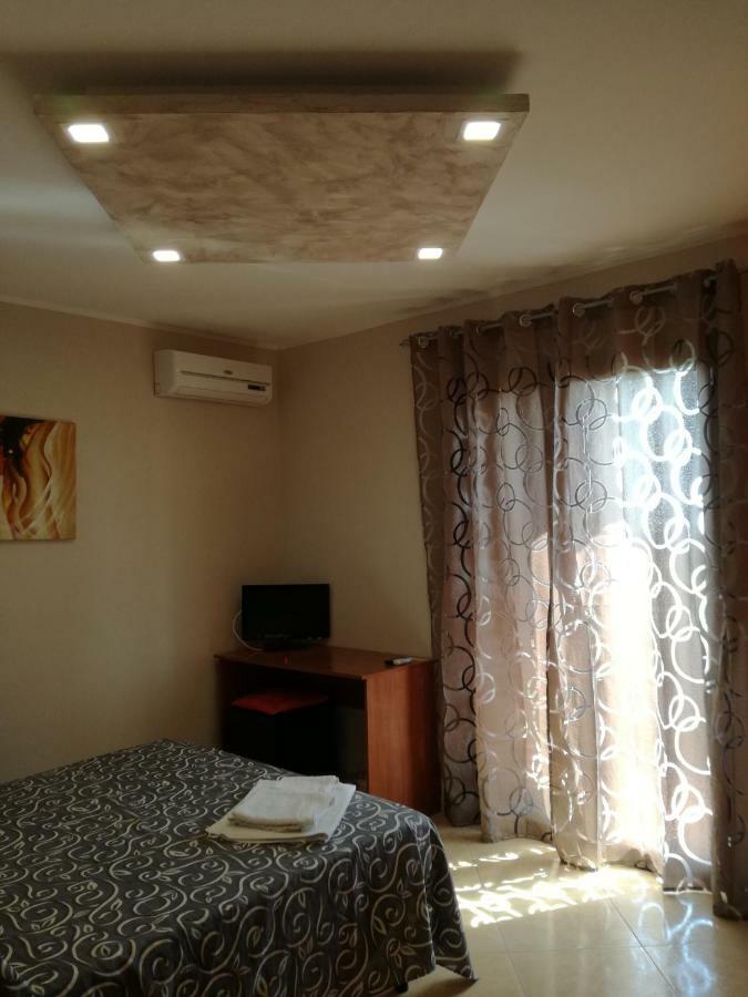 Bed and Breakfast Anthea Dell' Etna Santa Venerina Exterior foto
